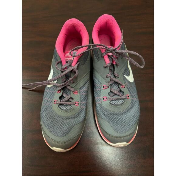 Nike Womens Trainer 5 Gray and Pink Tennis Shoes Size 11 - Picture 1 of 7